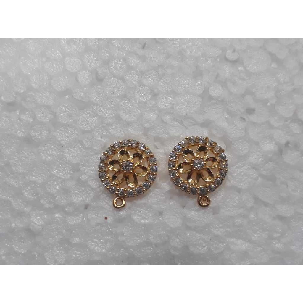 18KT Gold Ladies Earrings