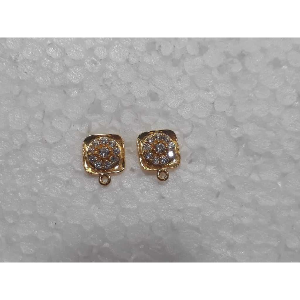 18KT Gold Exclusive Earrings