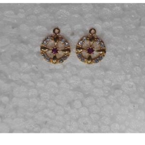 18KT Gold Stylish Earrings For Ladies