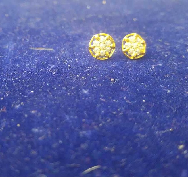 18KT Ladies Earrings