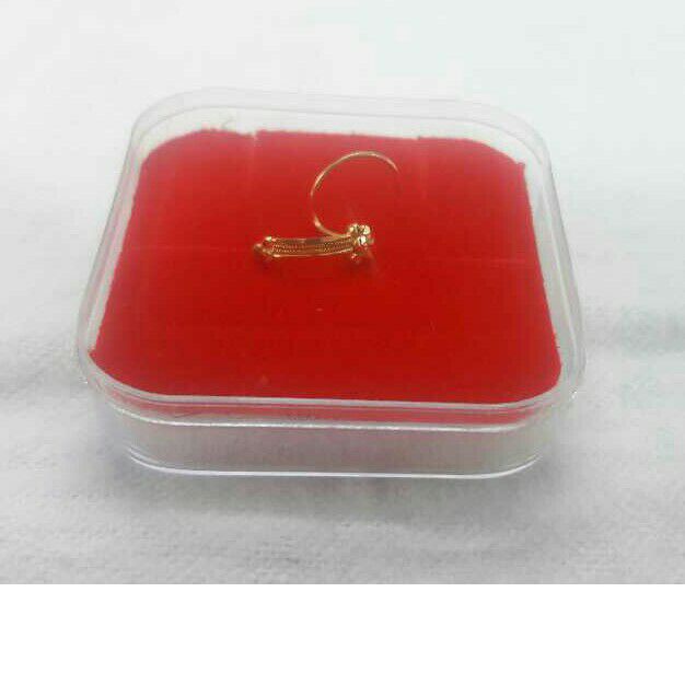 18kt Gold Classic Nose Pin