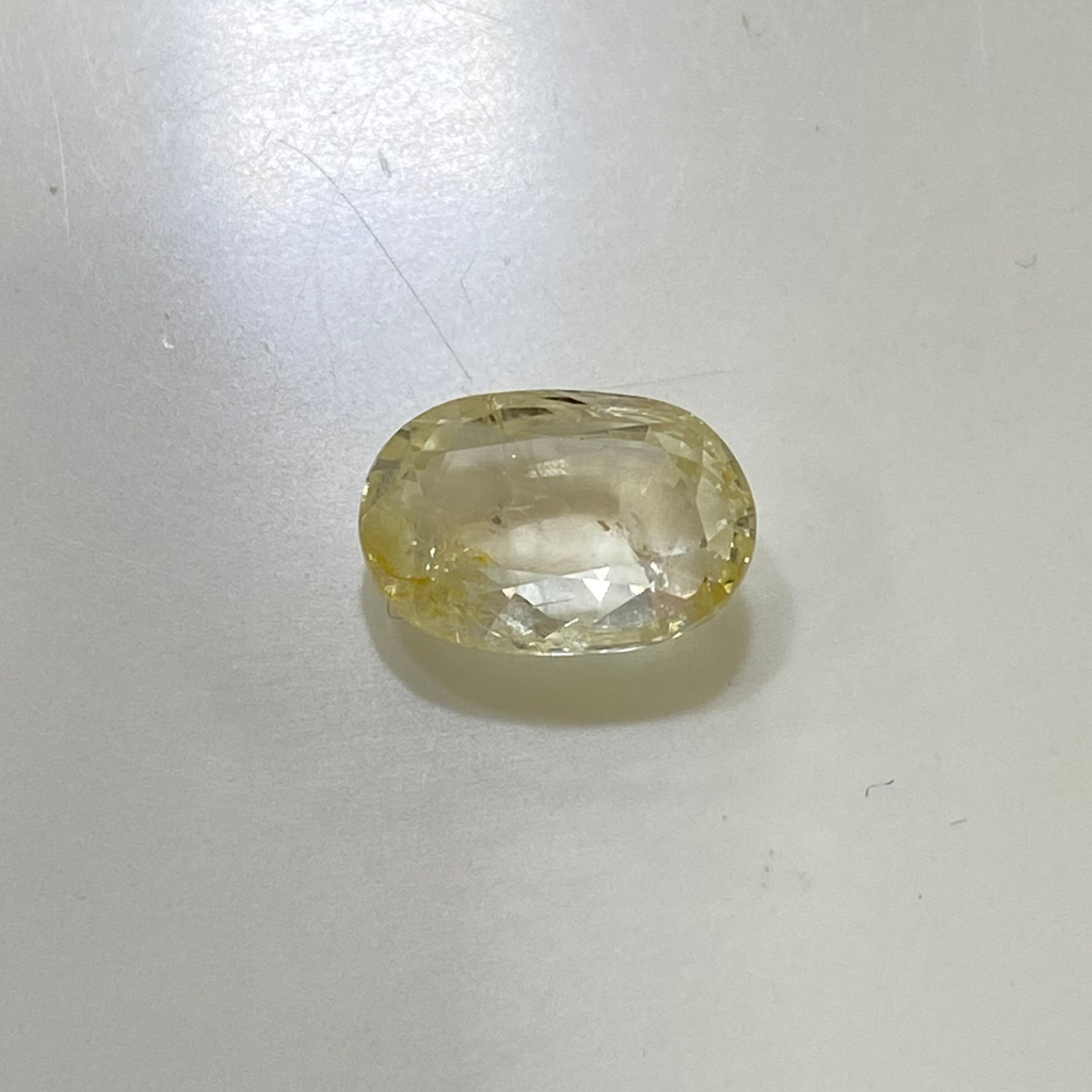 405ct oval yellow yellow-sapphire-pukhraj