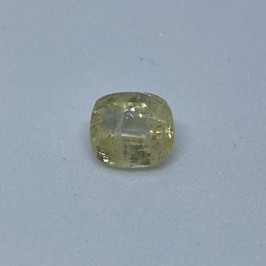 3.91ct cushion yellow yellow-sapphire-pukhraj