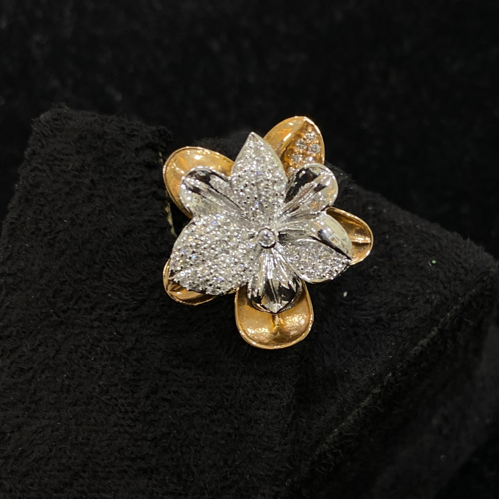 Floral Design Diamond Ring