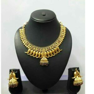 Leaf Shape Modern Necklace Set