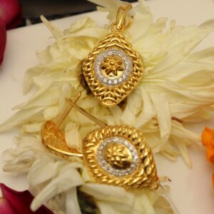 22KT Gold Modern Pendant Set