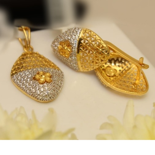 916 Yellow Gold Fashionable Pendant Set For Ladies