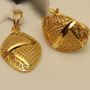 22 KT Gold Plan Ladies Pendant Set