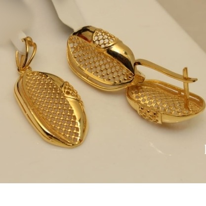 Stylish 916 Gold Pendant Set