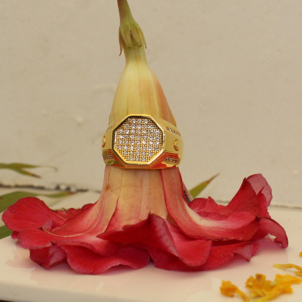 Elegant 916 Gold Diamond Gents Ring