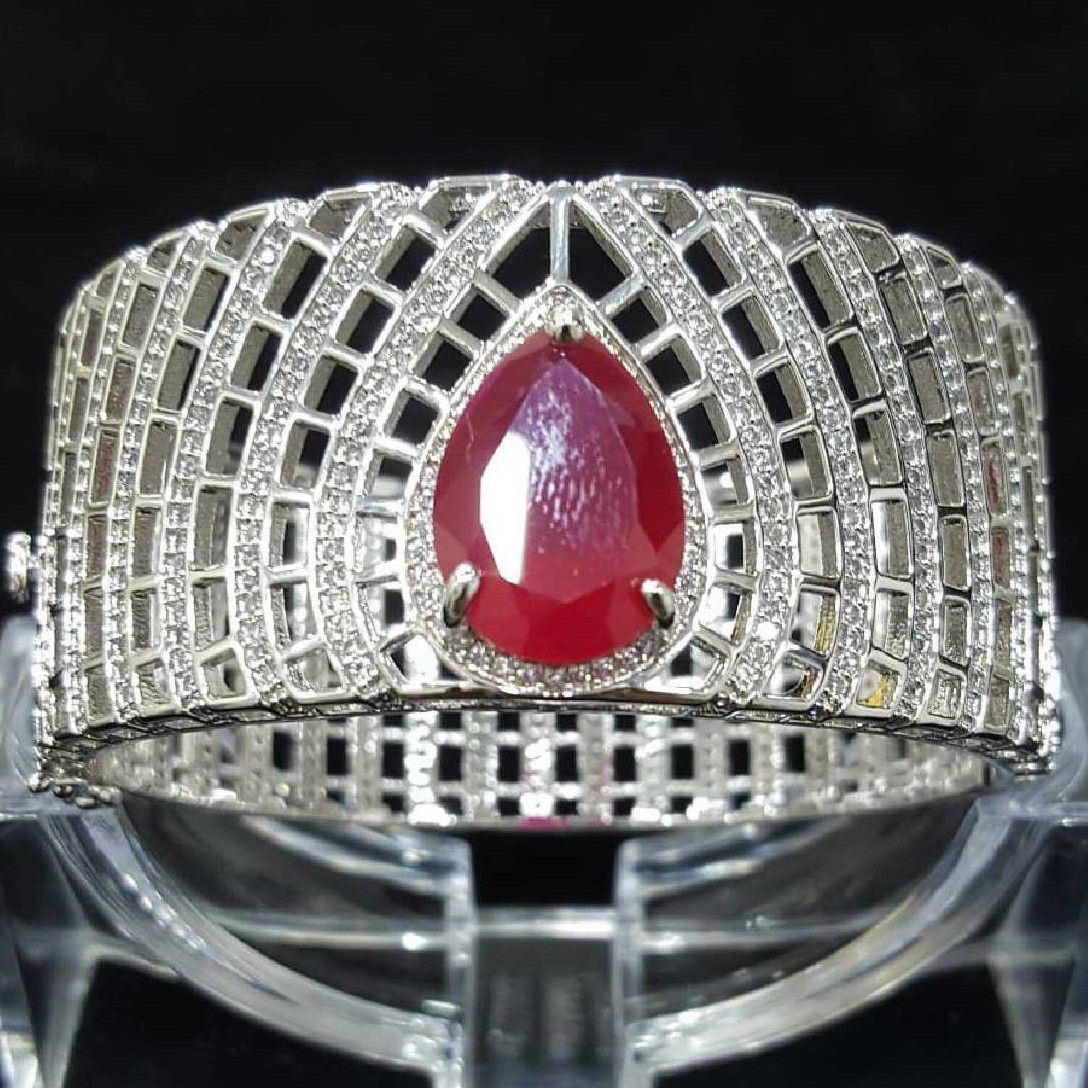 925 Stylish Ladies Kada