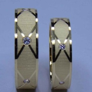 916 Gold Diamond Designer Couple Ring