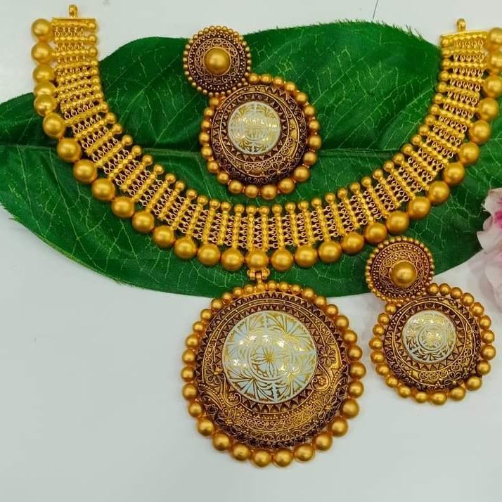 22KT Gold Antique traditional Necklace Set