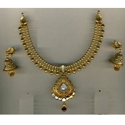 22K  Gold Antique Ladies Necklace Set