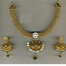 22K / 916 Gold Antique Indian Necklace Set