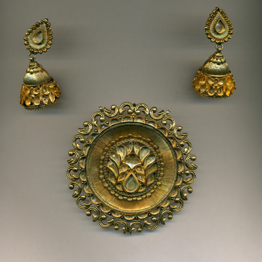 22K/916 Gold Antique Round Pendant Set