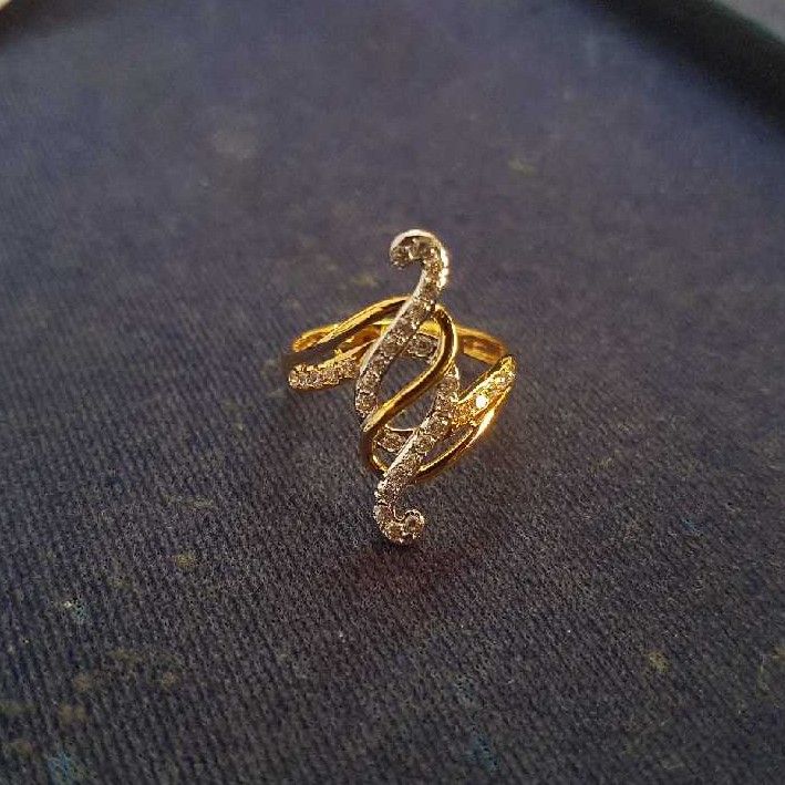 22k Gold Classic Ladies Ring
