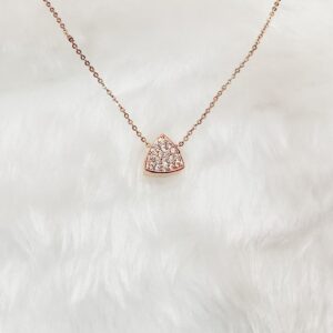 chin pendent