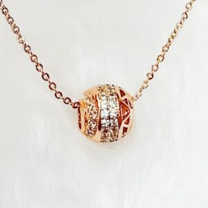 nice chain with dimond bolt pendent