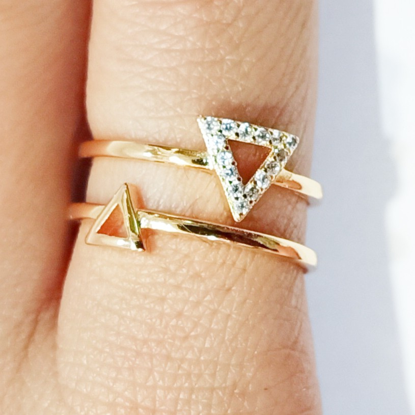 antic  ring