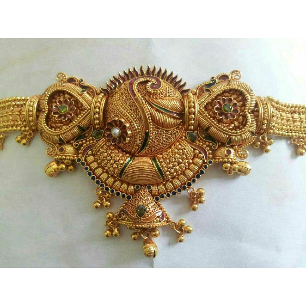 22KT Gold Gheru Polished Bridal Pendant