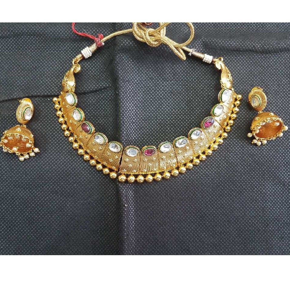 Attractive Ladies Necklace Set
