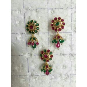 18K / 750 Stone Gold Ladies Earrings