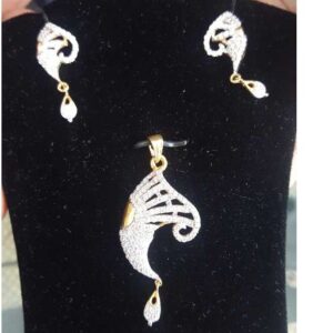 Attractive Modern CZ Pendant Set