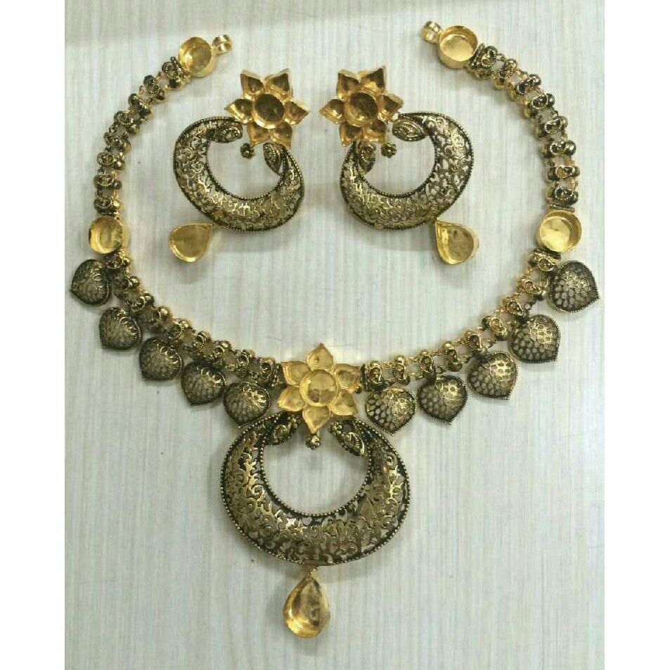 22K / 916 Gold Antique Ladies Attractive Necklace Set