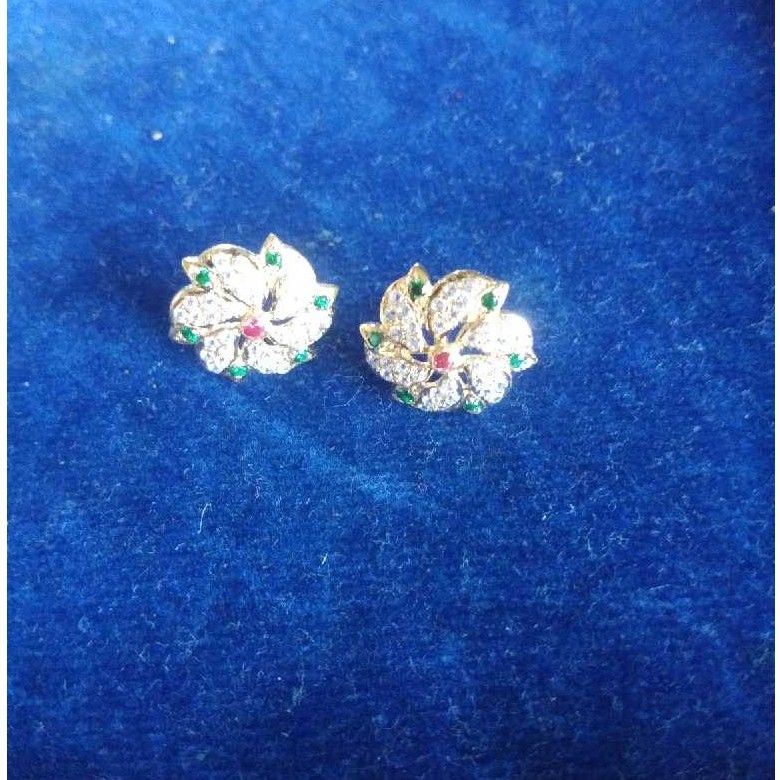 22K / 916 Gold Indian Ladies Classic Earrings
