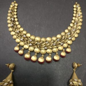 22kt gold antique half set