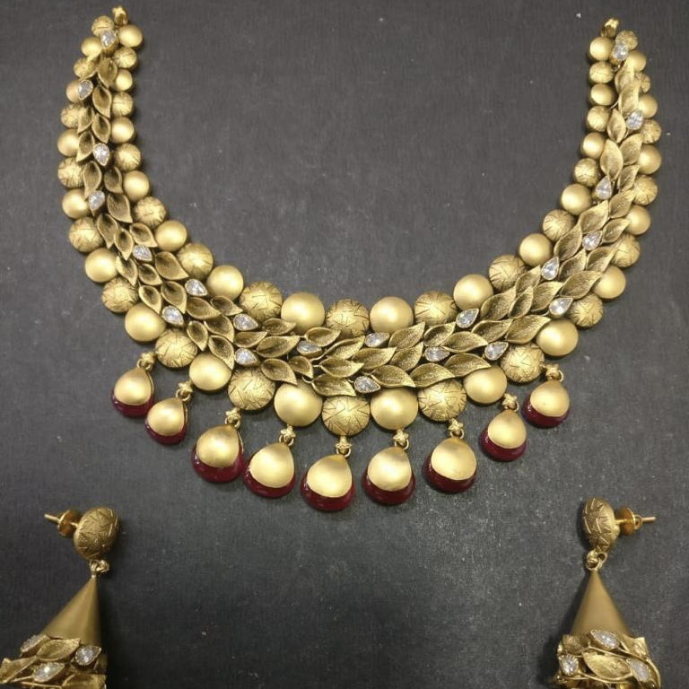 22kt gold antique half set