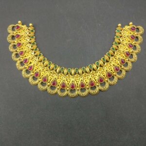 22KT Gold Antique Designer Half Set