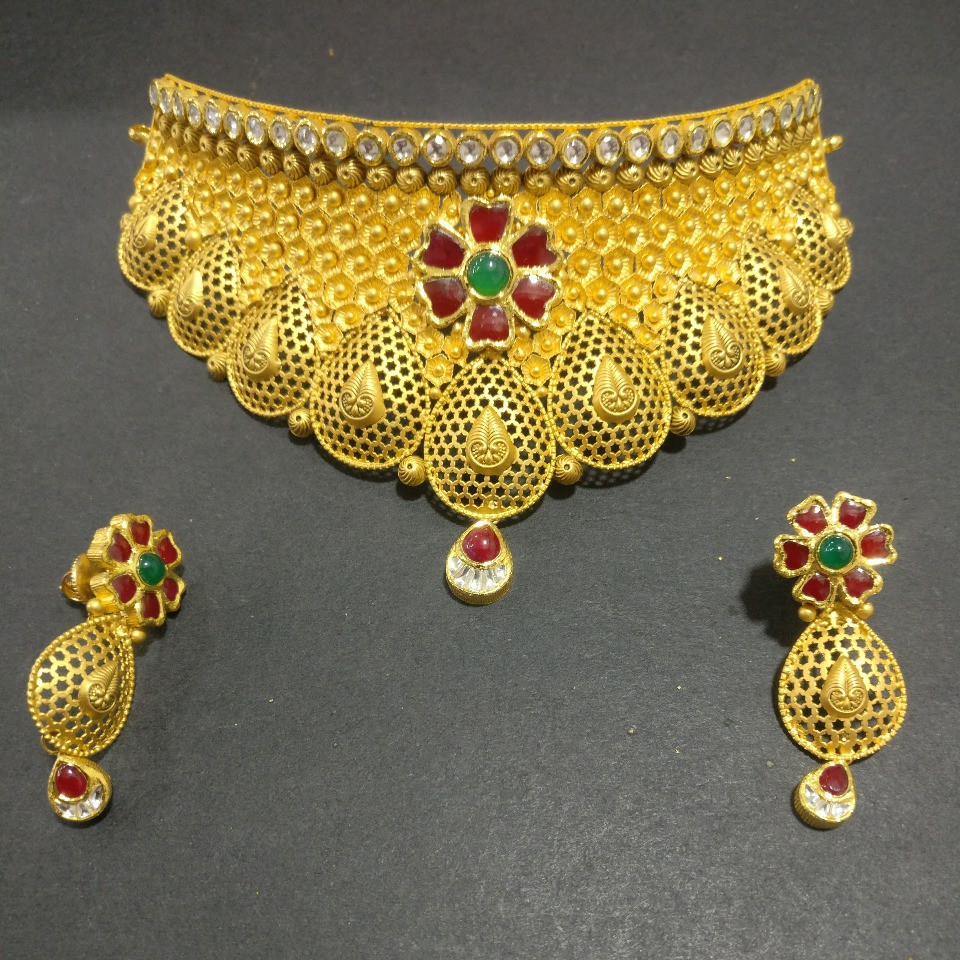 Antique choker