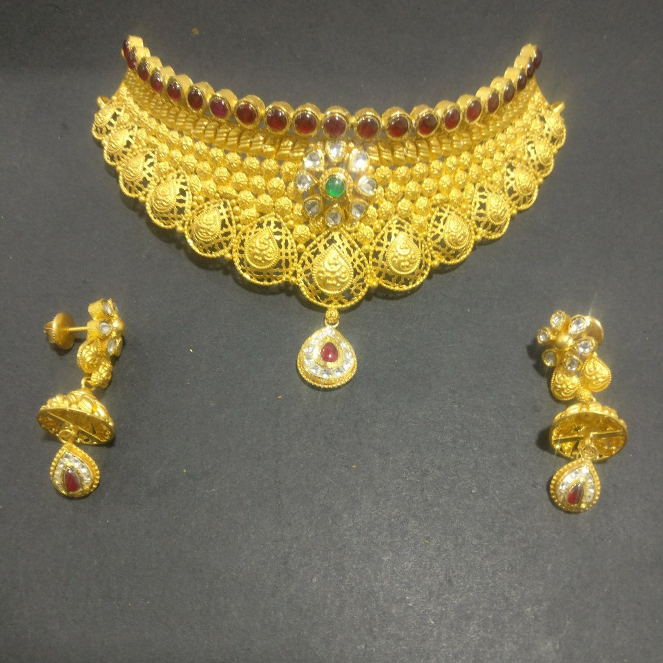 Antique choker