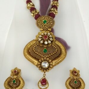 Antique pendent butti