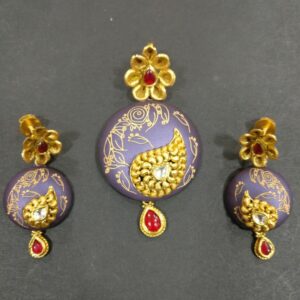 Antique pendent butti