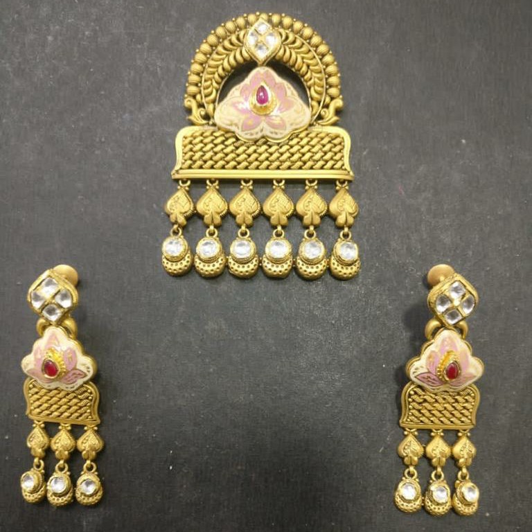 Bikaneri pendent butti