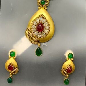 Pendent butti