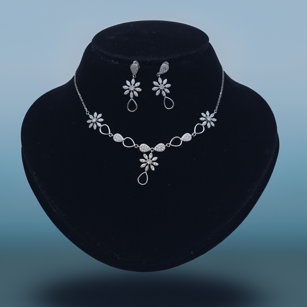 Dazzling Flower Necklace Set