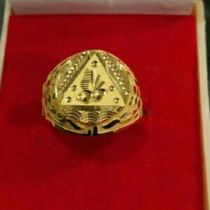 18Kt Gold Exclusive Ring