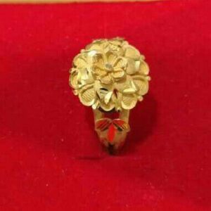 18Kt Gold Fancy Ladies Ring