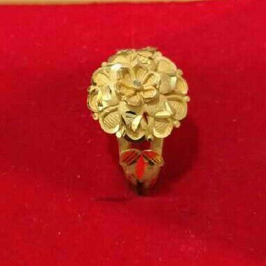 18Kt Gold Fancy Ladies Ring - Image 2