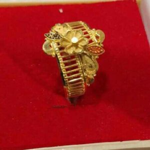 18Kt Gold Fancy Exclusive Ladies Ring