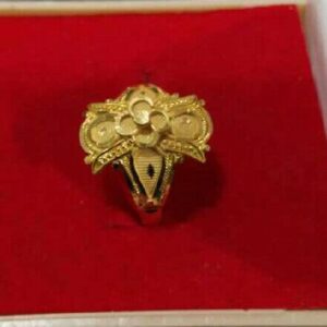18Kt Gold Fancy Classic Ring