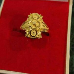 18Kt Gold Fancy Classic Ring