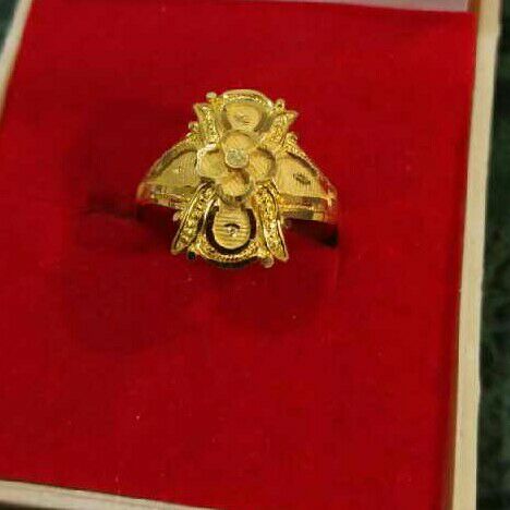 18Kt Gold Fancy Classic Ring
