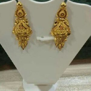 18Kt Gold Fancy Attractive Buti