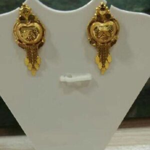 18Kt Gold Fancy Ladies Buti