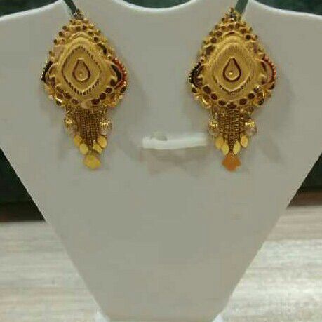 18Kt Gold Fancy Classic Buti